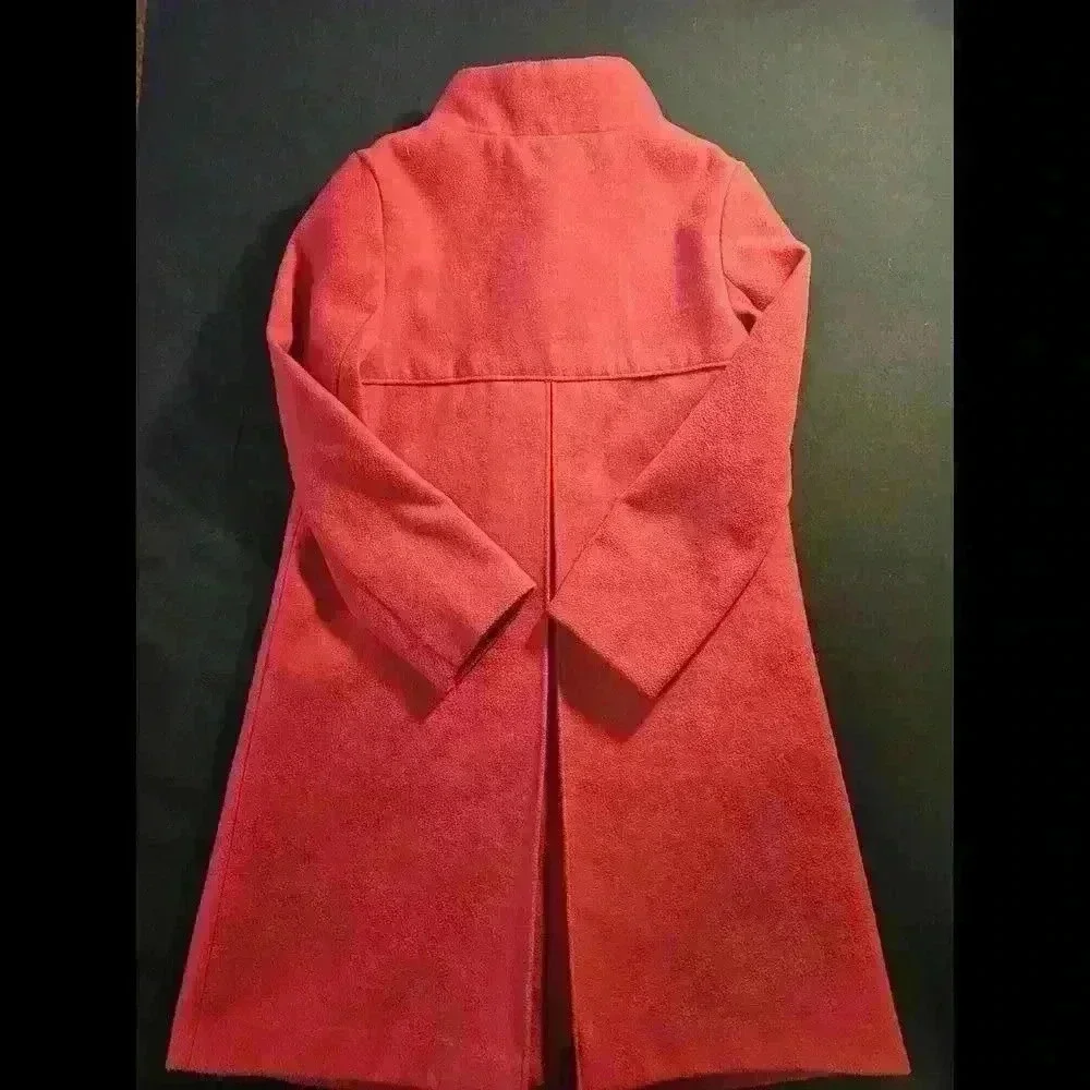 Stylish Red Overcoat - Perfect for Cold Weather